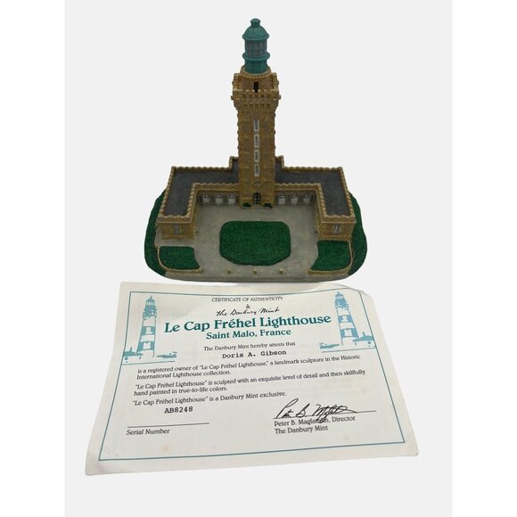 Danbury Mint "Le Cap Fréhel Lighthouse" Saint Malo France Historic Lighthouses - Picture 1 of 7